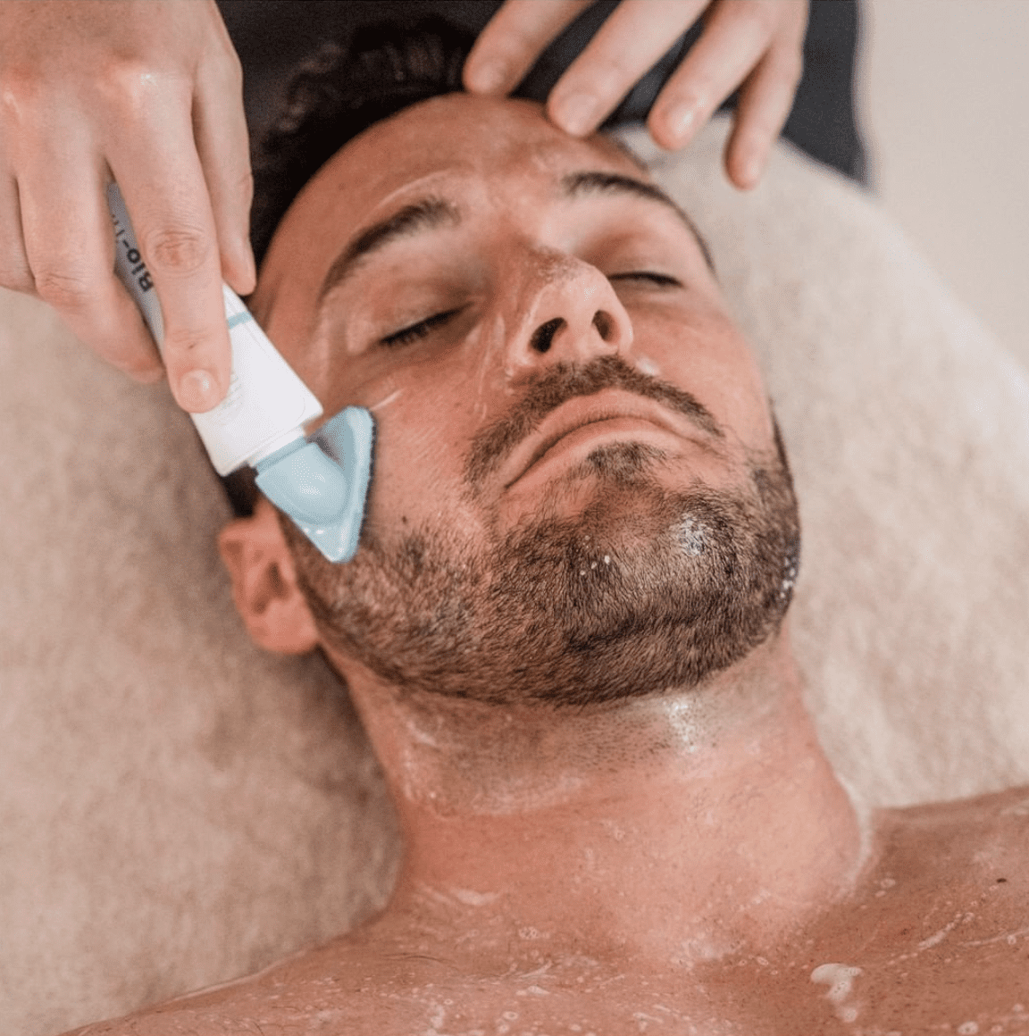 Soin-massage éclat du visage « Rituel aux Fleurs de Bali » Homme